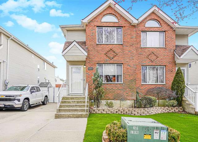 Property at 276 Lander Ave, Staten Island, NY 10314, 3 beds, 1.5 baths