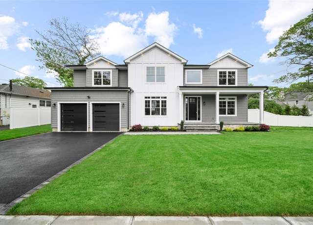 Property at 229 Glengariff, Massapequa Park, NY 11762, 5 beds, 3.5 baths