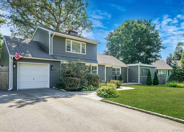Property at 7 Scott Dr, Melville, NY 11747, 3 beds, 2.5 baths
