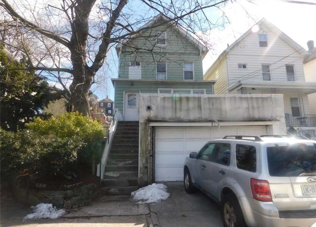 Property at 141 N Macquesten Pkwy, Mount Vernon, NY 10550, 4 beds, 2.5 baths