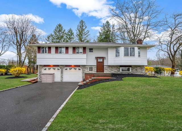Property at 114 Dawson Dr, Greenlawn, NY 11740, 4 beds, 2.5 baths