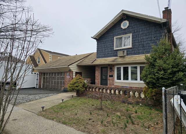 Property at 135-42 124 St E, South Ozone Park, NY 11420, 3 beds, 3 baths