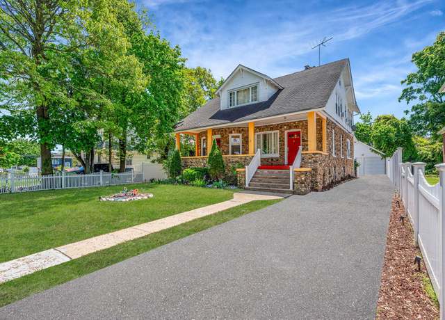 Property at 11 Whaley St, Freeport, NY 11520, 6 beds, 2 baths