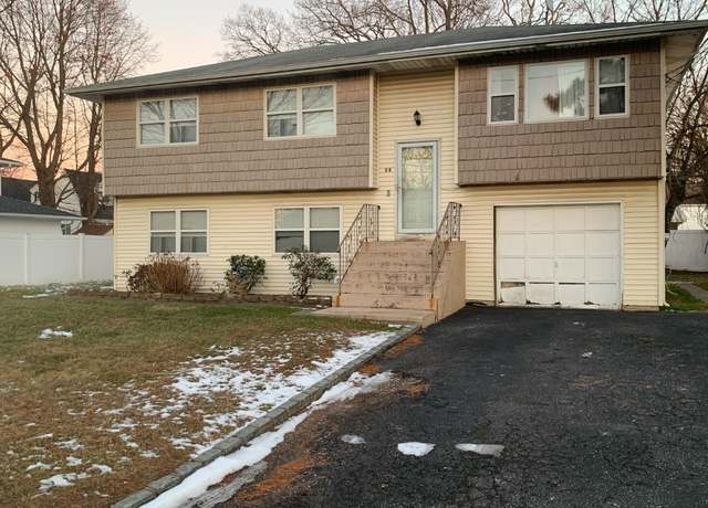 Property at 75 Fillmore Ave, Deer Park, NY 11729, 5 beds, 2 baths