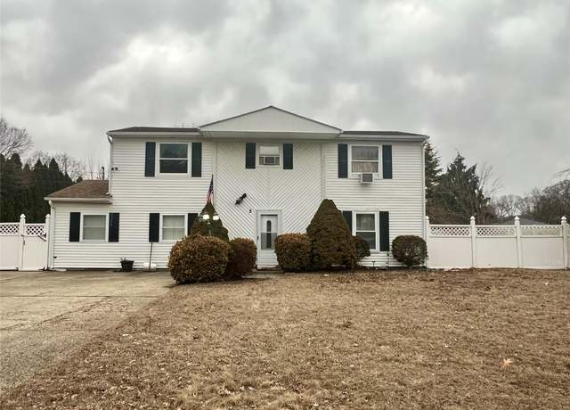 Property at 5 Marlin Rd, Centereach, NY 11720, 4 beds, 2.5 baths