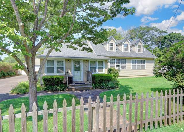Property at 178 Magnolia Dr, Mastic Beach, NY 11951, 5 beds, 3 baths