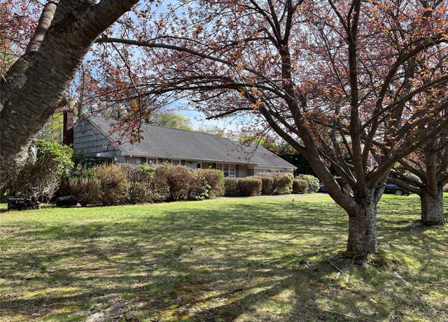 Property at 11 Acorn Ln, Stony Brook, NY 11790, 5 beds, 3 baths