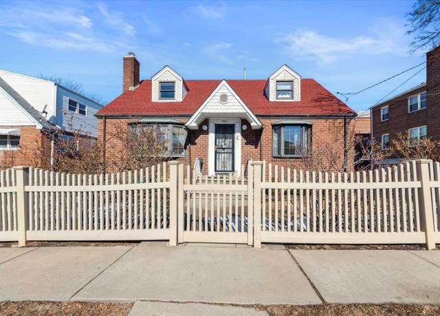 Property at 3281 Country Club Rd, Bronx, NY 10465, 4 beds, 3 baths