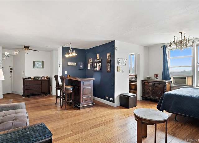 Property at 4320 Van Cortlandt Park East Unit 6B, Bronx, NY 10470, 1 bath
