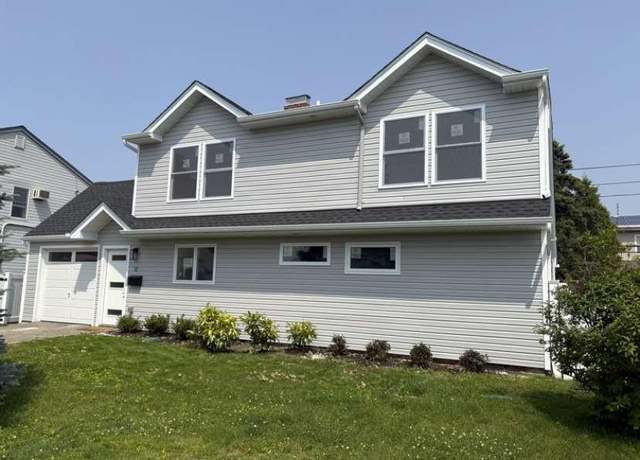 Property at 11 Wheelwright Ln, Levittown, NY 11756, 4 beds, 2 baths