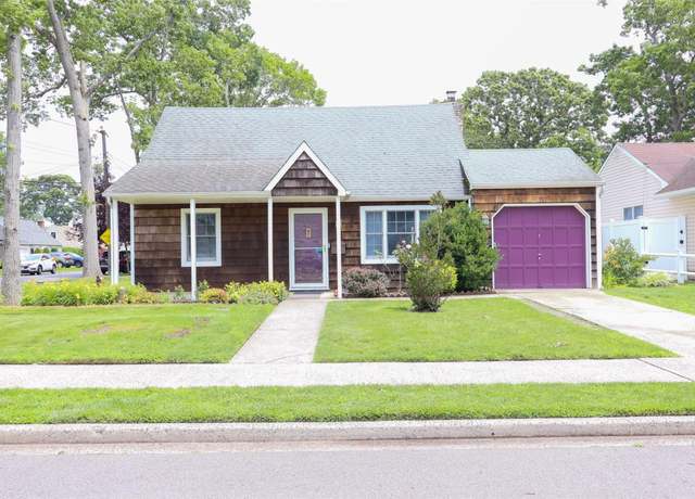 Property at 594 Central Ave, Massapequa, NY 11758, 3 beds, 2 baths