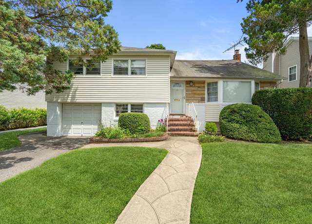 Property at 18 S Melanie Ln, Syosset, NY 11791, 4 beds, 3.5 baths