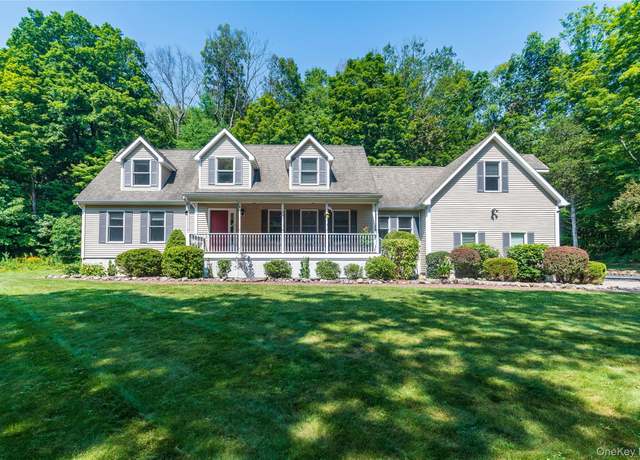 Property at 129 Barkit Kennel Rd, Pleasant Valley, NY 12569, 3 beds, 3.5 baths