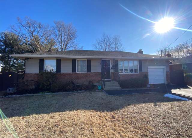 Property at 91 Marvin Ln, Commack, NY 11725, 3 beds, 2 baths