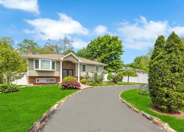 Property at 25 Terrace View Rd, Farmingdale, NY 11735, 4 beds, 2 baths