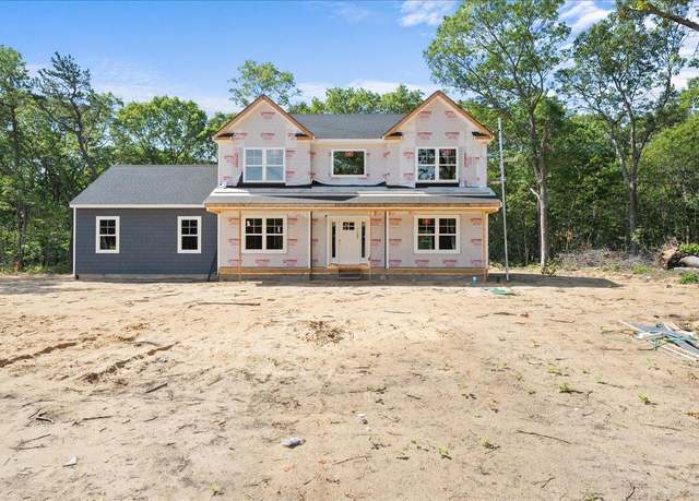 Property at 10 Fourth Ave, Centereach, NY 11720, 4 beds, 2.5 baths