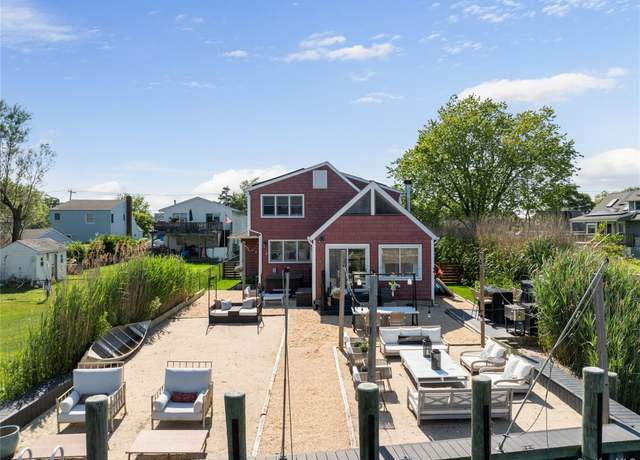 Property at 275 Baylawn Ave, Copiague, NY 11726, 4 beds, 3 baths