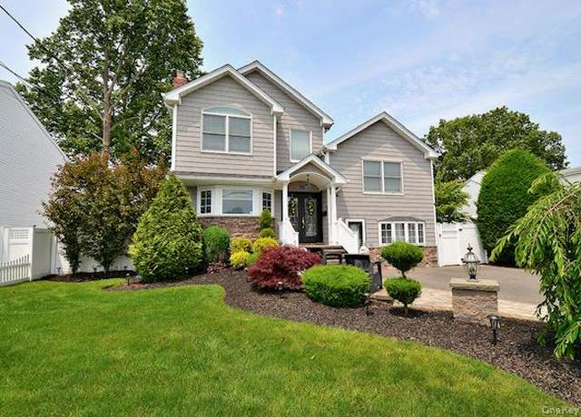 Property at 70 Westgate Rd, Massapequa Park, NY 11762, 3 beds, 3 baths
