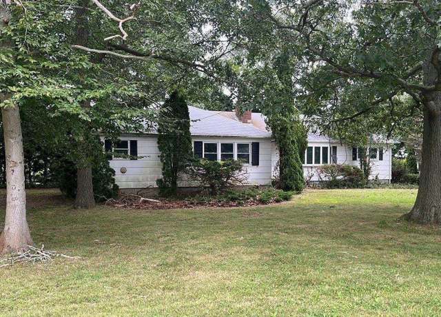 Property at 18250 County Road 48, Cutchogue, NY 11935, 4 beds, 3 baths