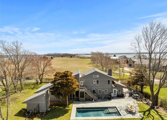 Property at 1075 Narrow River Rd, Orient, NY 11957, 4 beds, 2.5 baths