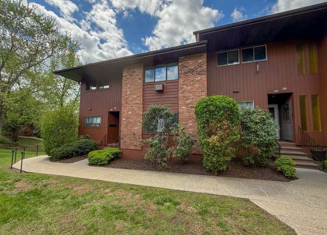 Property at 250 Coachlight Sq Bldg 6 Unit 250, Montrose, NY 10548, 2 beds, 1.5 baths