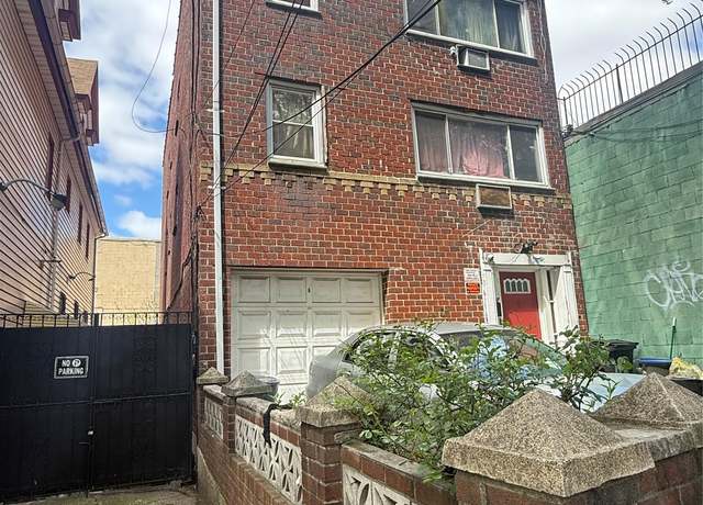 Property at 40-06 95 St, Elmhurst, NY 11373, 8 beds, 5 baths