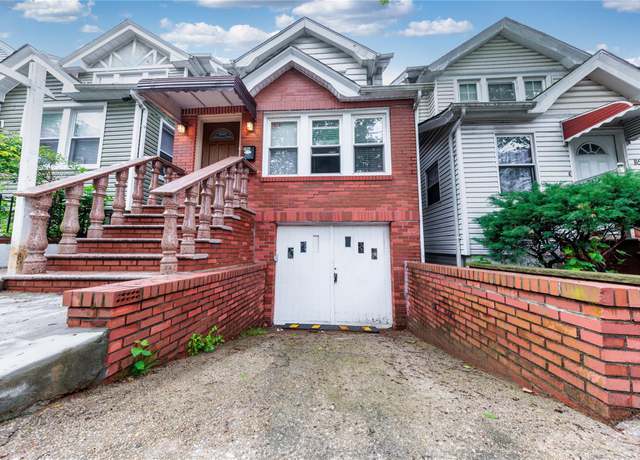 Property at 8521 80th St, Woodhaven, NY 11421, 3 beds, 1.5 baths