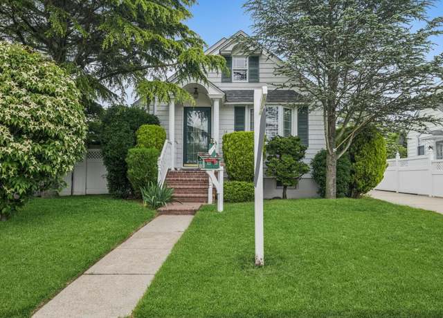 Property at 14 Harwich Rd, East Rockaway, NY 11518, 2 beds, 2 baths