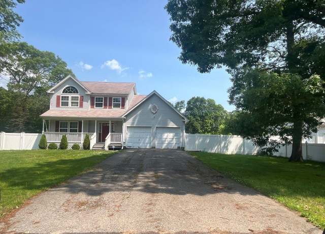 Property at 85 Patchogue Ave, Mastic, NY 11950, 3 beds, 2.5 baths