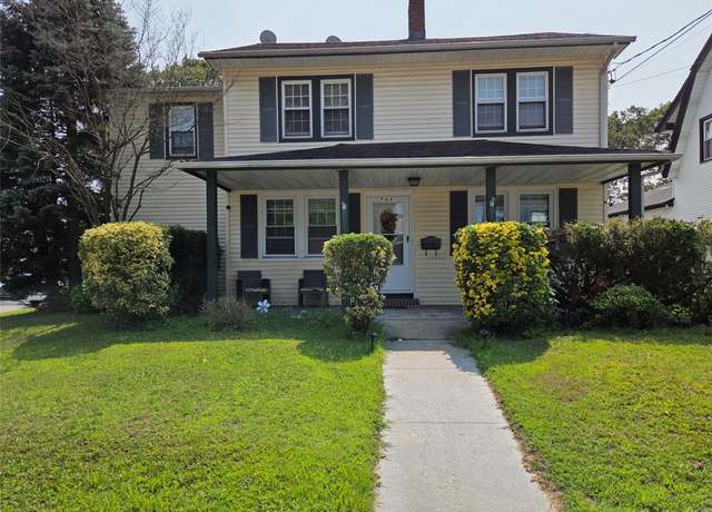 Property at 768 Glover Pl Dr, Baldwin, NY 11510, 2 beds, 1 bath
