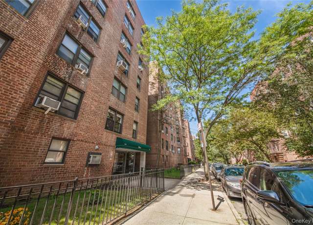 Property at 33-46 92nd St Unit 3M, Jackson Heights, NY 11372, 1 bed, 1 bath