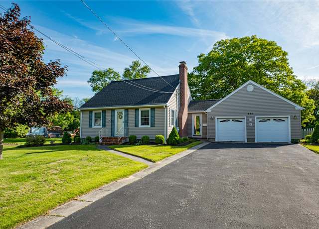 Property at 832 Ostrander Ave, Riverhead, NY 11901, 3 beds, 2 baths