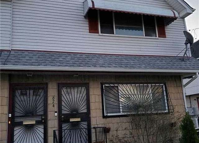 Property at 624 Beach 64th St, Arverne, NY 11692, 5 beds, 3 baths