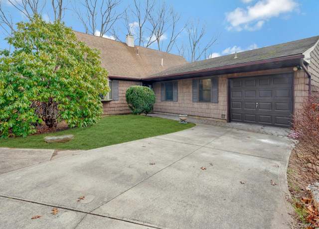 Property at 43 Charm City Dr, Port Jefferson Station, NY 11776, 5 beds, 3.5 baths