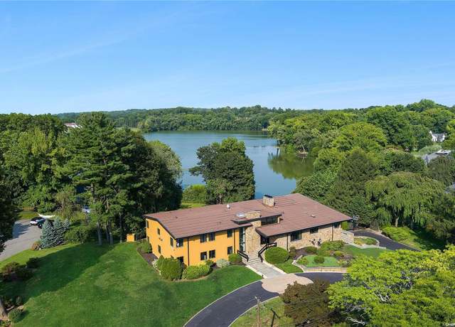 Property at 21 Lake Rd, Great Neck, NY 11020, 6 beds, 6.5 baths