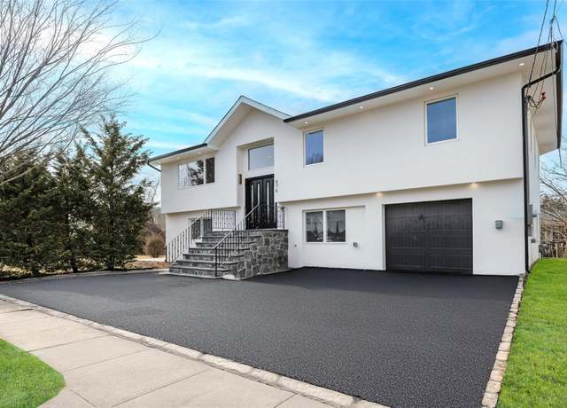 Property at 876 Peninsula Blvd, Woodmere, NY 11598, 5 beds, 3 baths