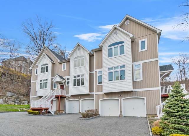 Property at 16 Lakeview Dr, Fort Montgomery, NY 10922, 3 beds, 2.5 baths
