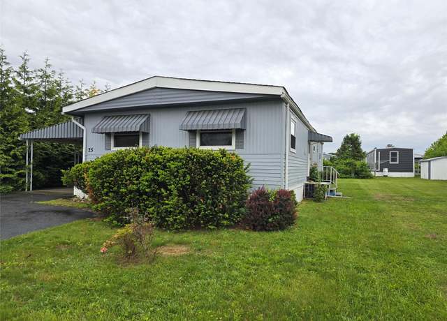 Property at 703-25 Fresh Pond Rd, Riverhead, NY 11933, 3 beds, 1.5 baths