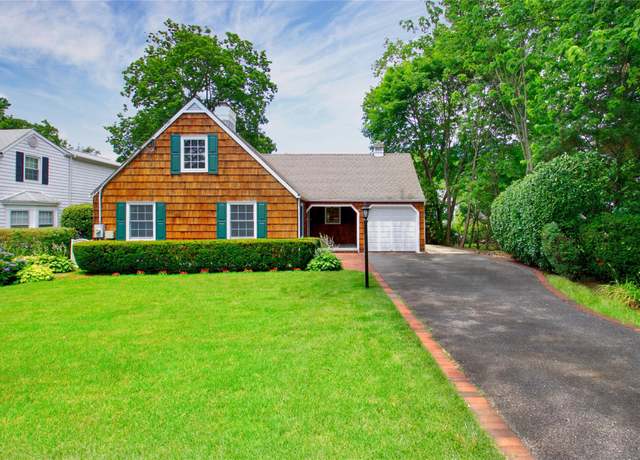 Property at 153 Park Ave, Manhasset, NY 11030, 4 beds, 2 baths