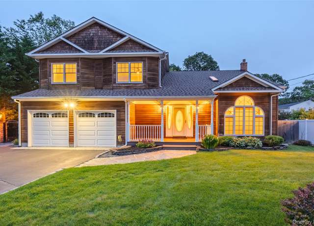 Property at 9 Aron St, Smithtown, NY 11787, 4 beds, 2.5 baths
