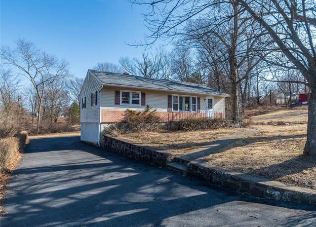 Property at 3 Bradley Ln, Walden, NY 12586, 4 beds, 2 baths
