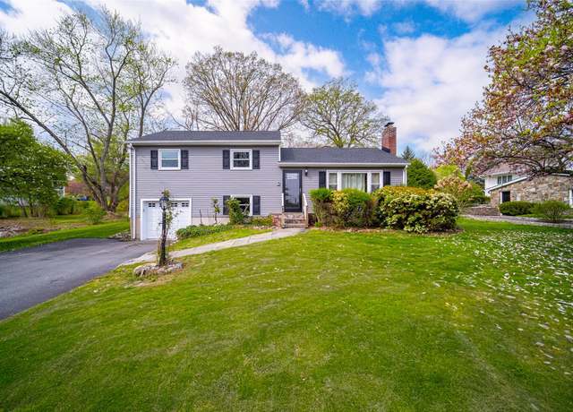 Property at 26 Willow Ln, New Windsor, NY 12553, 3 beds, 1.5 baths