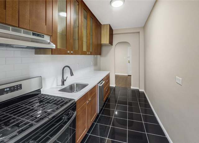 Property at 35-38 75th St Unit 4C, Jackson Heights, NY 11372, 1 bed, 1 bath