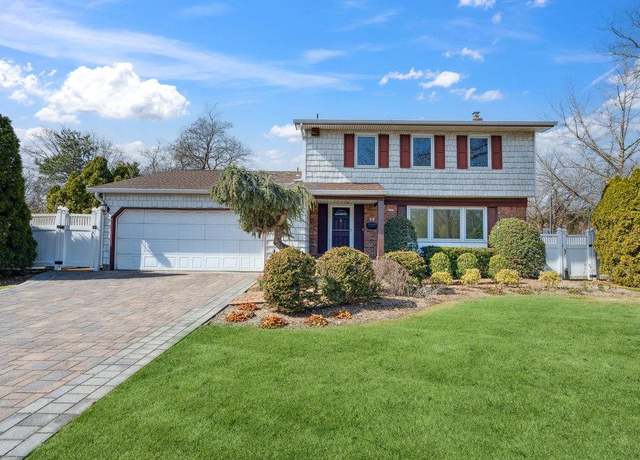 Property at 19 Livingston Ave, Jericho, NY 11753, 4 beds, 2.5 baths