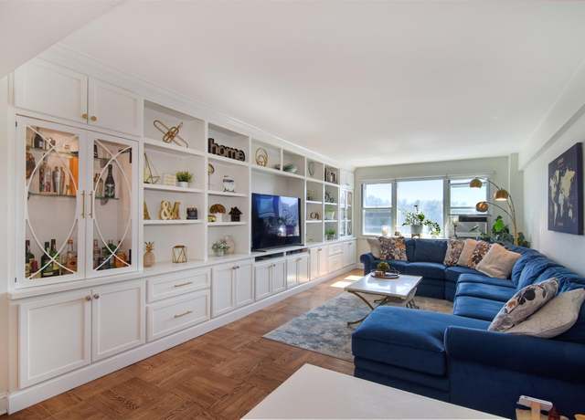 Property at 900 Palmer Rd Unit 9C, Bronxville, NY 10708, 2 beds, 2 baths