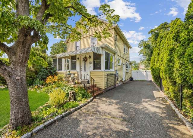 Property at 19 Russell St, Roslyn Heights, NY 11577, 3 beds, 1.5 baths