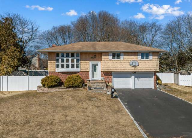 Property at 163 Albany St, Deer Park, NY 11729, 4 beds, 2.5 baths