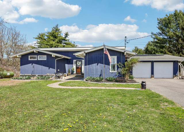 Property at 177 White Ave, Pine Bush, NY 12566, 3 beds, 2.5 baths