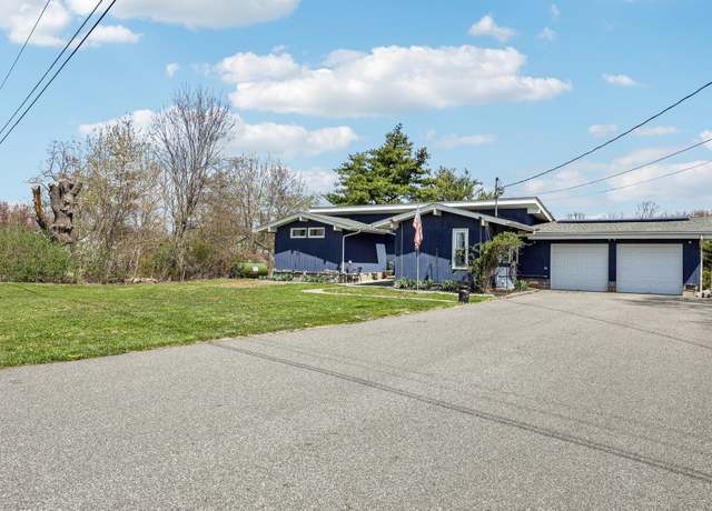 Property at 177 White Ave, Pine Bush, NY 12566, 3 beds, 2.5 baths