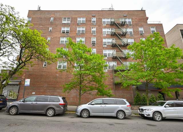 Property at 134-54 Maple Ave Unit 5W, Flushing, NY 11355, 2 beds, 2 baths